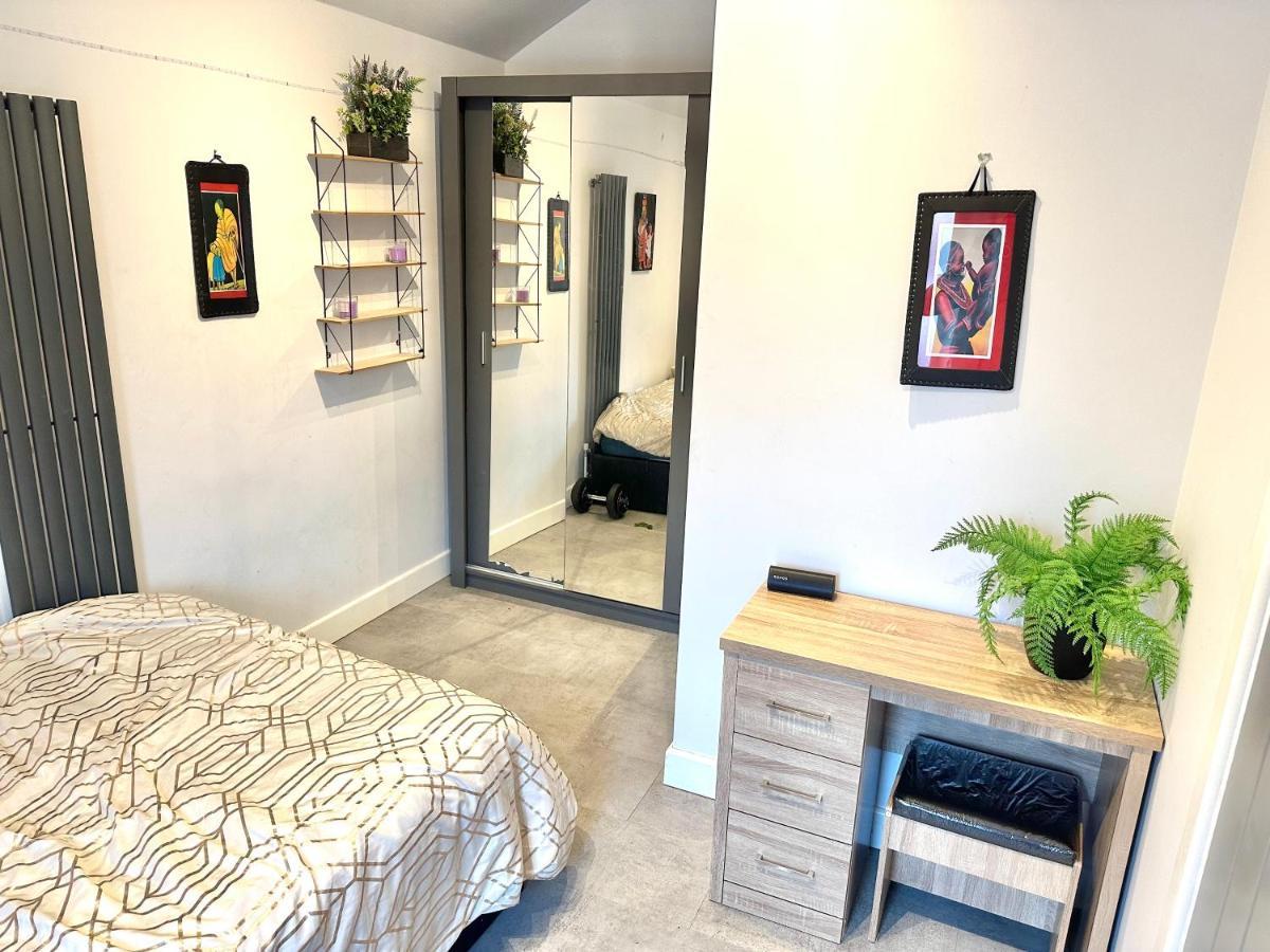The North Stay Guest Suite Hardingstone Экстерьер фото
